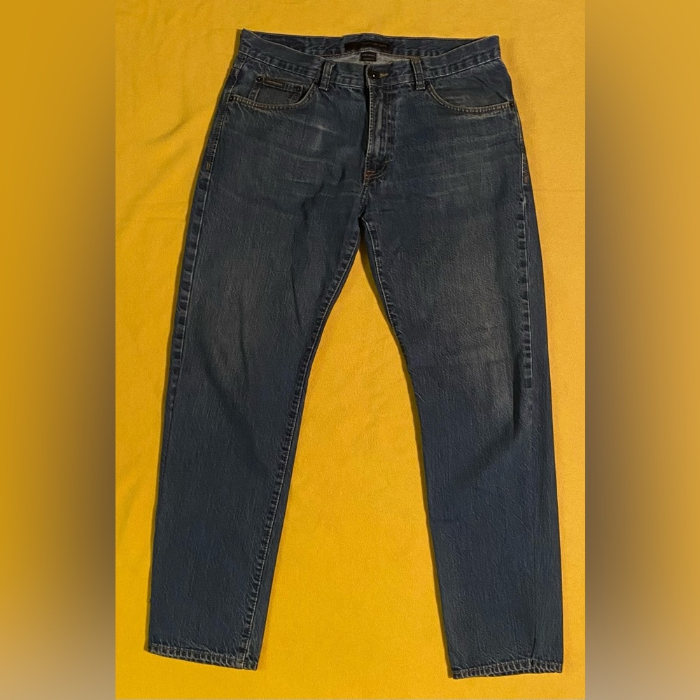Calvin Klein jeans
Straight cut, blue jeans